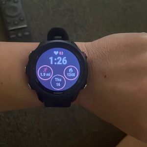 Garmin Forerunner 245 music, $250 original price. Works perfectly, barely used.